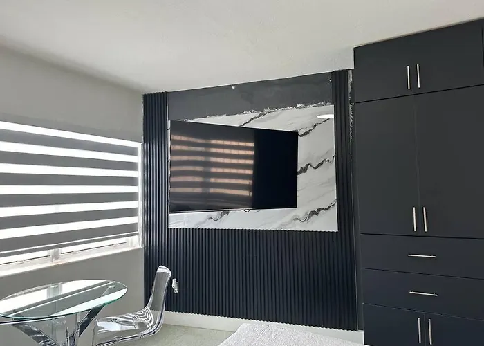 Villaclara Studio-Little Havana