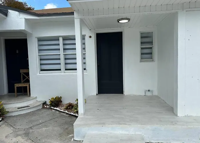 Villaclara Studio-Little Havana